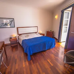 Royal Maniace Syracuse